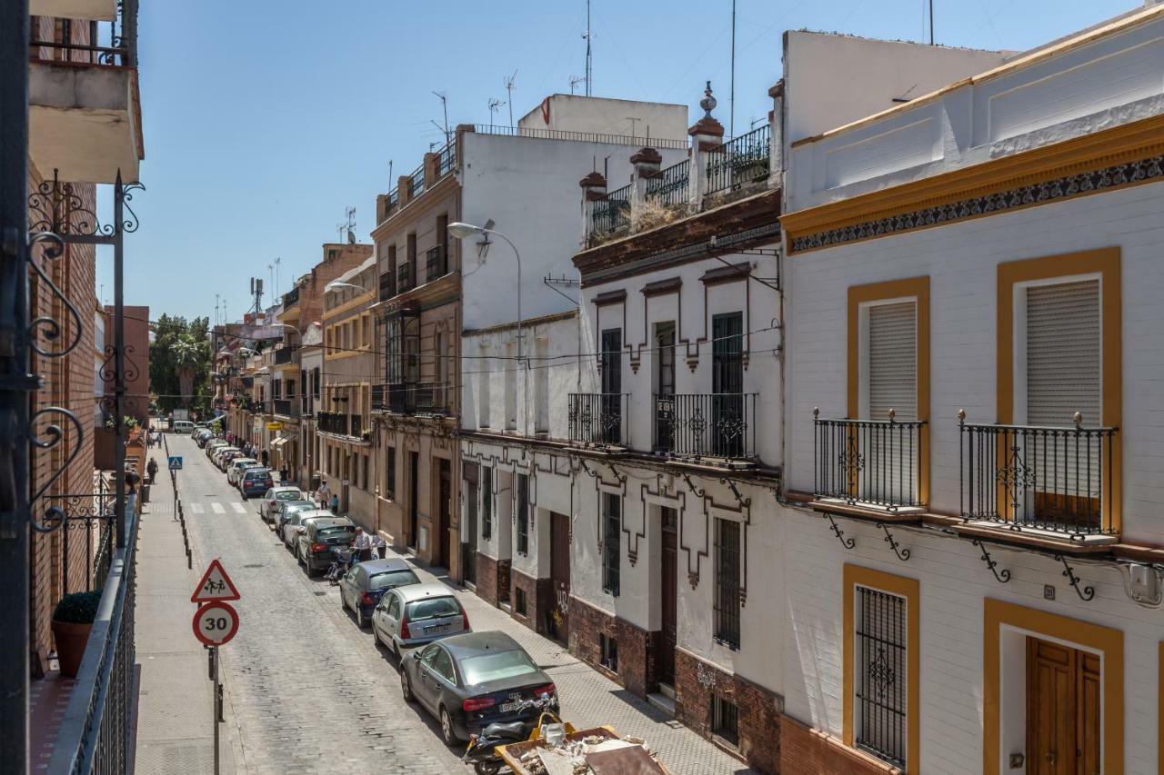 Azahar Apartamentos Triana V Seville Exterior photo
